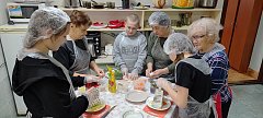 Ершовцы двух поколений совместно приготовили новогодние блюда