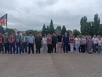 Память и честь: в Ершове отметили День ветеранов боевых действий
