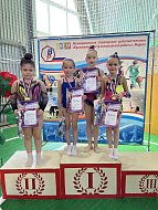 Юные гимнастки из Ершова достойно выступили на областных соревнованиях по художественной гимнастике