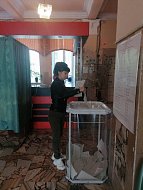 В Ершове в день бракосочетания молодожены пришли на выборы