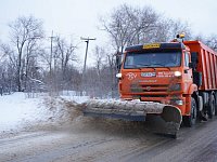 Более 300 единиц снегоуборочной техники работало ночью на дорогах области