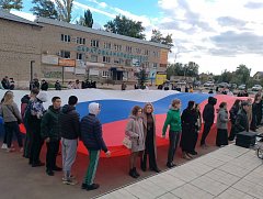 В Ершове прошел митинг в поддержку присоединения к России Донецкой и Луганской народных республик, Запорожской и Херсонской областей