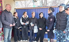 В Ершове общественники и отряд «Юный друг полиции» помогают полицейским в профилактике незаконного оборота наркотиков