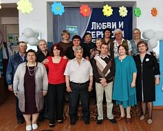 Любви и верности пример: в ершовском селе чествовали супругов-юбиляров
