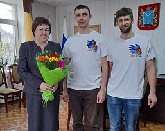 Глава Ершовского района Светлана Зубрицкая поздравила ершовских мужчин с Днем отца