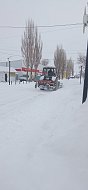 В Ершовском районе со снежными заносами борются всеми имеющимися средствами