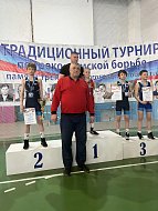 Ершовские борцы на соревнованиях в Волгограде завоевали серебро и бронзу