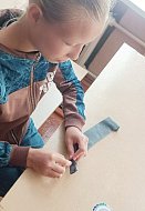 В стенах учебных мастерских Ершовского агролицея шьют нательное белье для бойцов СВО