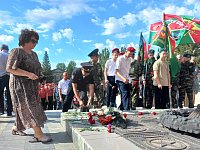 Ершовские сотрудники полиции и общественники почтили память павших за Родину на полях сражений