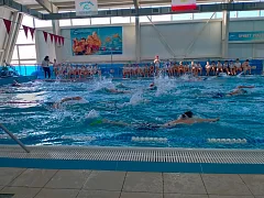В Ершове прошли соревнования по плаванию для самых маленьких