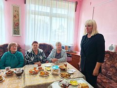 Поет душа, танцует осень: в ершовском селе прошло мероприятие, посвященное Дню пожилого человека