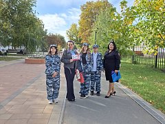 Время после уроков юные друзья полиции провели с пользой для себя и жителей города Ершова
