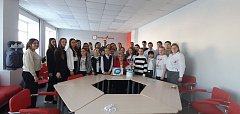 "Точка роста" школы №2 г. Ершова поздравила Татьян и студентов с праздником