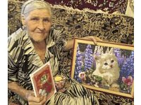 Жительница Ершовского района принимает поздравления с солидным юбилеем