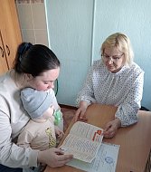 Специалисты Ершовского центра соцобслуживания рассказали о службе «Детский телефон доверия»