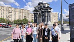 Москва: Путешествие во времени и пространстве для учеников школы № 1 г. Ершова