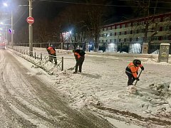 Продолжаются мероприятия по уборке от снега и наледи в городах области