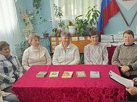 «Как не навредить себе солнцем, воздухом и водой» — в клубе «Здоровый образ жизни» в ершовском селе прошла профилактическая беседа
