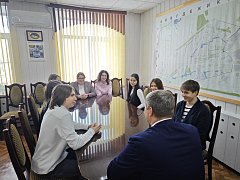 Глава Ершовского района встретился с участниками конкурса "Лучший ученический класс"