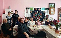 Поет душа, танцует осень: в ершовском селе прошло мероприятие, посвященное Дню пожилого человека