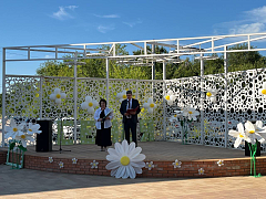 В День семьи, любви и верности ершовские семьи принимали поздравления