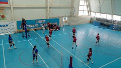 В Ершове прошел межрайонный турнир по волейболу, посвященный юбилею спортивной школы