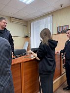 Полицейские провели профориентационное мероприятие для учеников школы № 3 г. Ершова