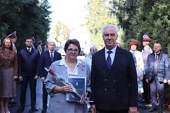 Ершовский педагог – на областной Доске почета