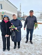 В Ершове юные друзья полиции и общественники приняли участие в традиционной акции МВД России «8 Марта - в каждый дом!»