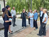 В Ершове полиция и общественники приняли участие в квесте для школьников