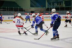 Саратовские хоккеистки поборются за «Хрустальную тиару»