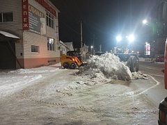 Уборка городов от снега ведется круглосуточно