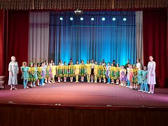 На сцене РДК г. Ершова прошло выступление ансамбля "Аленушка" на подтверждение звания "Народный коллектив"