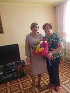 Глава Ершовского района Светлана Зубрицкая поздравила с юбилеем Лидию Кобзеву