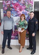 В Ершове продолжается акция «8 Марта – в каждый дом»