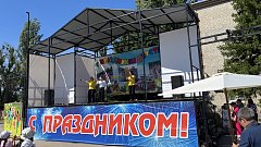 На центральной площади прошел праздник для самых маленьких жителей Ершова