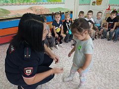 Для ершовских дошколят провели профилактическую беседу «Безопасность на дороге»