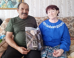 Ершовских сельчан сердечно поздравили «серебряные» волонтеры