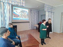 Ершовские лицеисты встретились с участниками волонтерского движения "Броня в тылу"