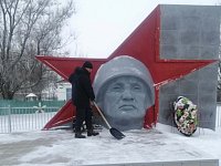 Акт глубокого уважения и благодарности: ершовские сельчане содержат памятник в образцовом порядке