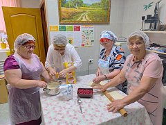 Ершовские «читалочки» играли в «Крокодила» и пекли пироги с малиной