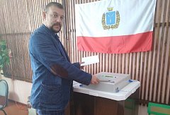 Член ТИК проголосовал и призвал всех ершовцев также прийти на избирательные участки