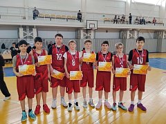 Ершовские баскетболисты стали серебряными призерами соревнований в Новоузенске
