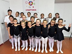 Шаг навстречу здоровью и красоте: «Пластика» популярна у юных ершовских гимнасток