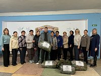 В ершовском селе прошла встреча бойца спецоперации с односельчанками-волонтерами