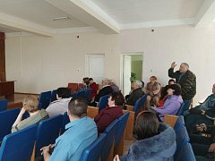 Глава Ершовского района Светлана Зубрицкая приняла участие во встрече с населением в п. Целинный
