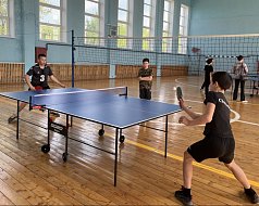 В Ершове прошло первенство по настольному теннису среди школьников, посвященное 80-летию Победы