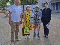 Ершовские полицейские и общественники провели профилактическую акцию в преддверии нового учебного года