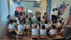 К ершовским дошколятам пришли гости с важной миссией