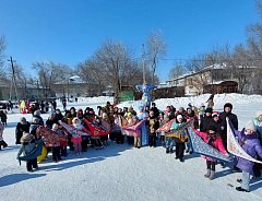 Весело и вкусно отметили Широкую Масленицу в ершовской школе